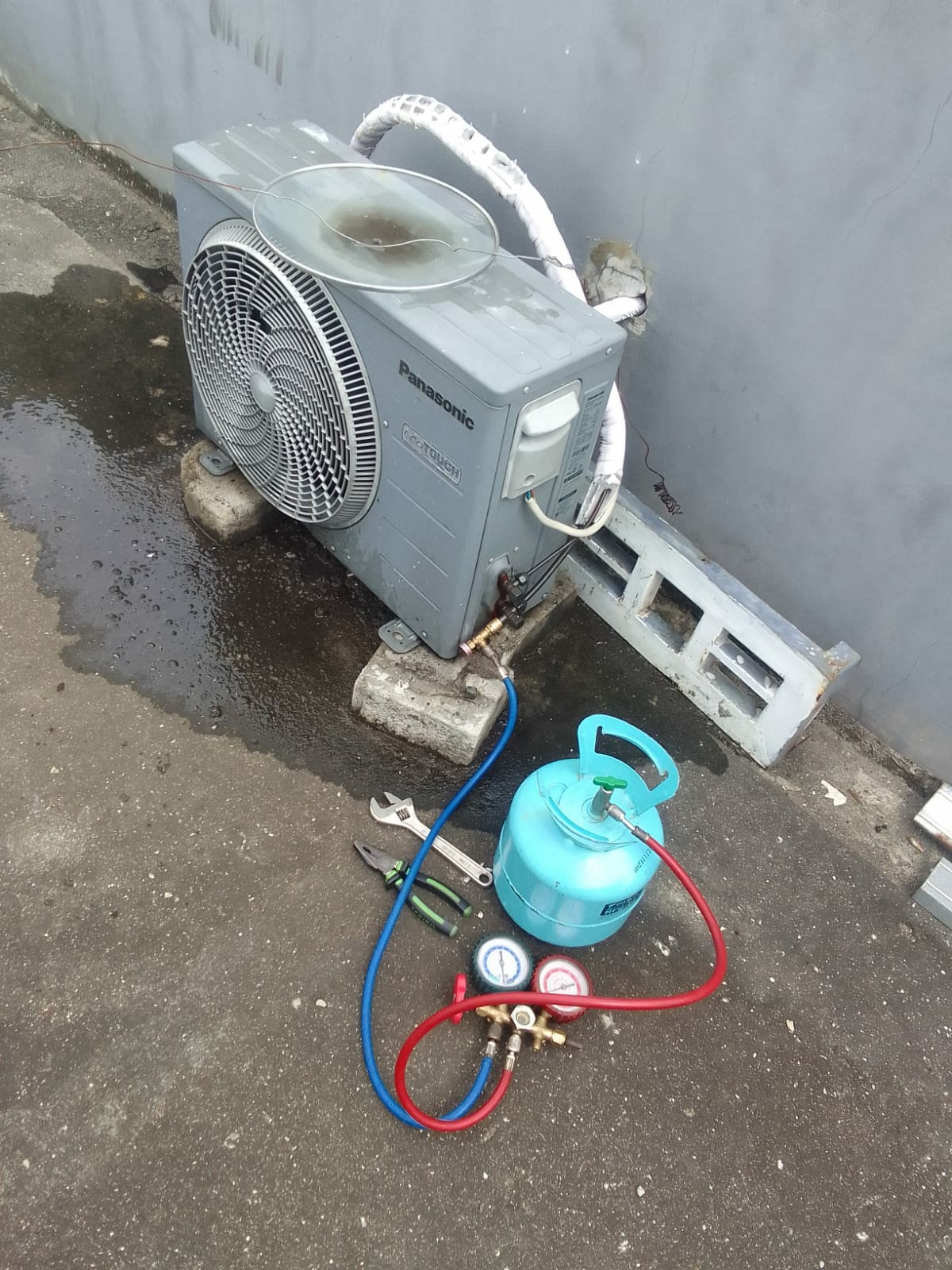 Layanan Isi Freon AC